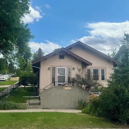 Spacious Vintage Getaway. Walkable!