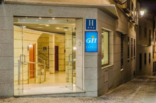 Yit Conquista de Toledo Hotels near Alcázar of Toledo