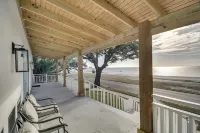 Front Row Beachfront Long Beach Getaway - 4-Star