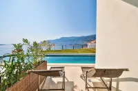 Lyxos Hotel - Infinity Pools