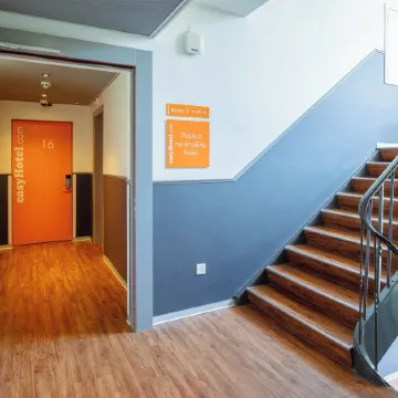 EasyHotel Zürich City Centre Отели рядом с достопримечательностью «Лангштрассе»