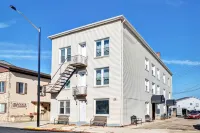 Close to Von Stiehl Winery and Minutes to Beach - Stylish Escape
