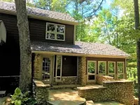 North Keowee Family Lake House on Private Cove With Dock / 5 MIN FROM JOCASSEE