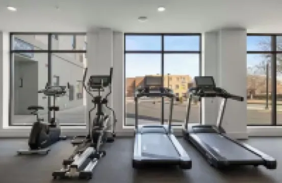 Bright & Bold with NYC Views, Sleep 13, Park 2 cars FREE, 3BR, 3Bath