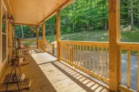 Homey Cozy Dog Friendly Cabin Surrounded by Beautiful Mountain Trees w/Hot Tub+