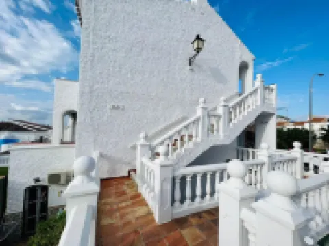 アパルタメント ベラーノ アスール by アット ホーム コスタ デル ソル