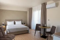 Nuvia UrbanStay Piraeus Apartments - balcony