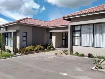 Roma park villa 4 Hotels in 