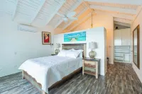 Luxurious 5 bedroom villa in Juan Dolio with private pool & direct beach access Hotels in 