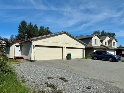 Restful Nest B 3bd&2ba in Midtown ANC Hotels near Walmart Supercenter