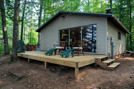 Rustic Shack on the magnificent Fence Lake!