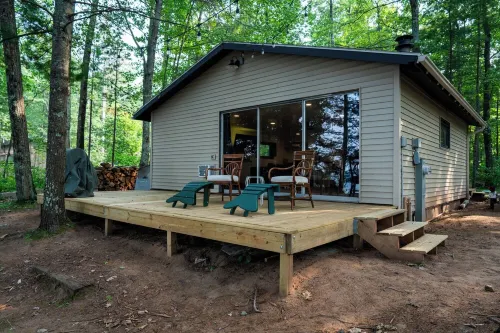 Rustic Shack on the magnificent Fence Lake!