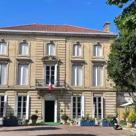 Hôtel Château des Jacobins Отели в г. Ажен