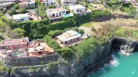 Villa Anna with heated swimming pool and panoramic terrace. Hotels near Hangar