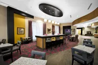 Hampton Inn & Suites Raleigh Downtown Hotel a Wake County