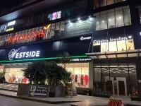 Business service apartment- in a mall near Expo centre.