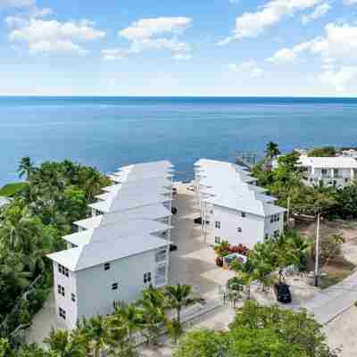NEW - Oceanfront FL Keys Home w/Pool, Free Dockage, Gameroom, Private Balcony Hotel Exterior