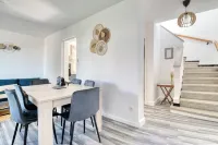 3-bedroom house with garden and garage near town center and train station. Hotels in Pamiers