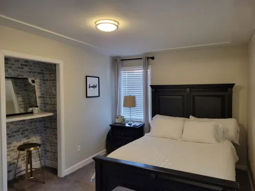 Mardi Gras Visitors Are Welcome! 3 Bedrms / 4 Beds. 1.5 Ba. Spacious