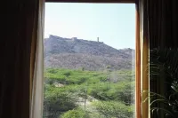 Satoria Villa-Fort view rooms with Infinity Pool. Hotels in Amer