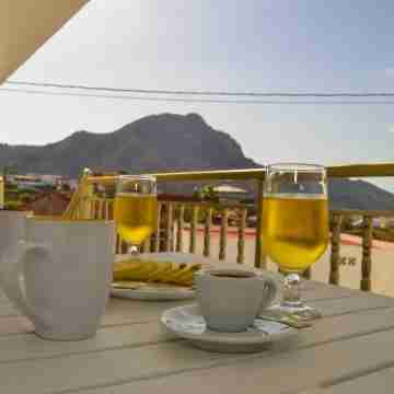 Apt La Promesa suitable for couples. Dining/Meeting Rooms