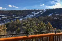 Family-Friendly Massanutten Home w/ Slope Views! - Wifi