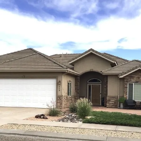 10-Star Rated Vacation Home, centrally located to 10-Star Mother Nature