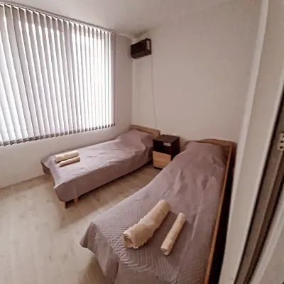 Charming 2-bedroom ZAPAD1 apartment with AC, WiFi in delightful Kazanlak Hotel a Kazanlak