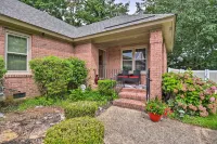 Bright Chesapeake Home Near Shopping and Dining - 3-Star