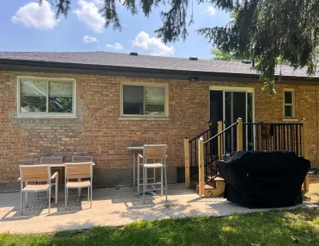 Come stay in our spacious ranch home in Mason. Ten minutes from Kings Island. Отели рядом с достопримечательностью «Делириум»