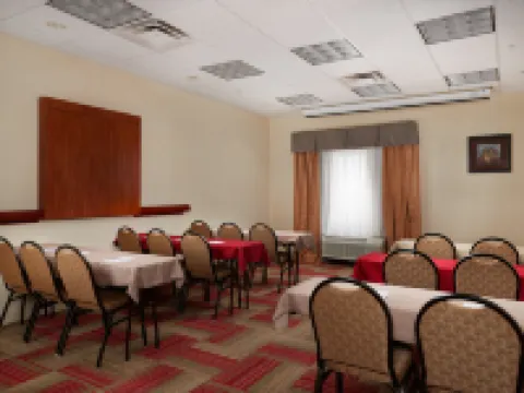 Hampton Inn & Suites Roswell Hotels in Roswell