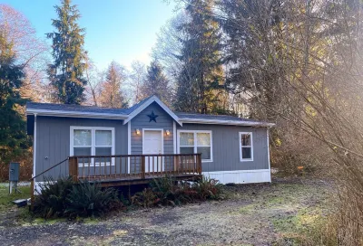 Cozy 3-Bedroom Retreat in Forks, WA – Your Tranquil Hideaway Awaits! Các khách sạn gần La Push Beach
