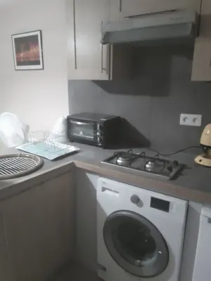 Studio center var circuit loan