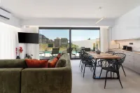 New Modern Villa with Private Pool, 100m from the Beach in South Crete