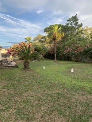 Waterfront villa with pool and jacuzzi