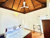 "Thalimala Bungalow, Experience A Vintage Colonial Charm in a Tea-Scaped Haven" Hotels in Vythiri