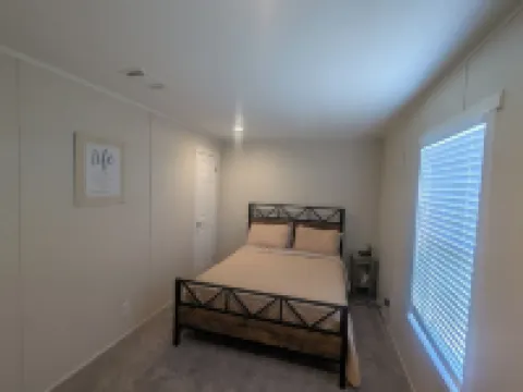 Brand New! Spacious mobile home!