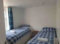 Cute Newlyn Home With Whole View. Perfect Location Hotels in Newlyn