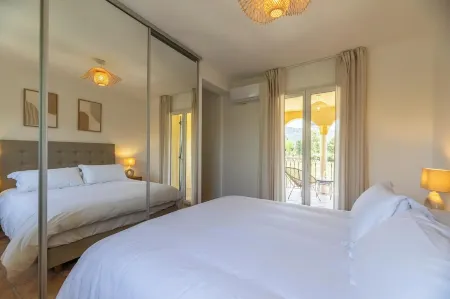 Villa JP Avec Piscine à 5 min de la Plage de Calvi