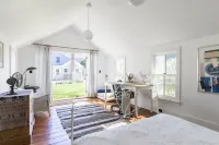 Amagansett Farmhouse Short Walk to Atlantic Ave Beach Hotels in Amagansett