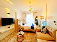 Fine stylish Apartment with chilled natural light