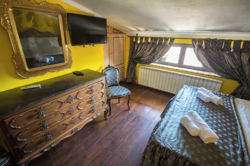 Villa Teresa Anastasia 25 Minutes from Rome Hotel a Campagnano di Roma