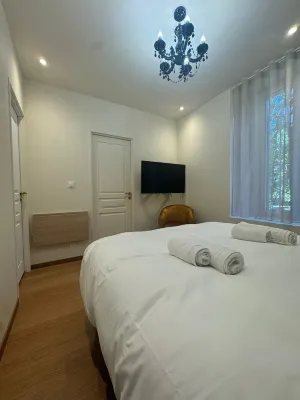 Residence VillaBelleFleur-Apartment La Gentiane Hotels in Chateau-Ville-Vieille