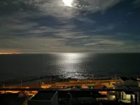 RELAX,REVIVE & RESET and Enjoy the Sounds of the Sea! Hotel a Glencairn