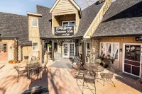 Cozy Loft on Main over Ooey Gooey Cafe