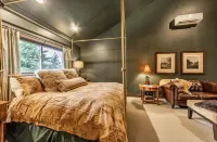 7 Bedroom 9 Bed 5 Star 20 Acre Estate 7 Bathrooms, Remarkable Lake Views,Privacy