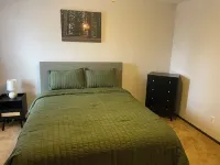 Charming 2-bedroom apartment in wonderful Jefferson City with WiFi, AC