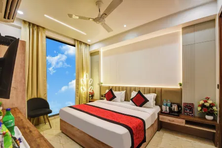 Hotel Mehul International -Near New Delhi Railway Station, Paharganj & Connaught Place Отели рядом со станцией Barakhamba Road