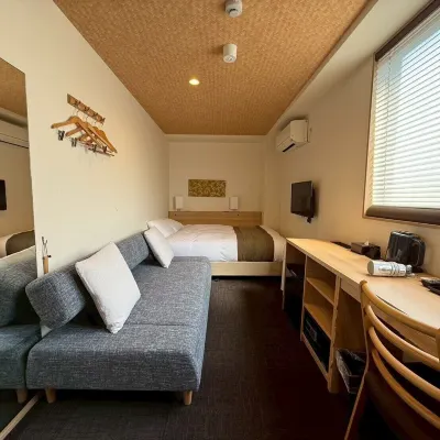Xcellent Hotel Hotel dekat Stasiun Tambaguchi
