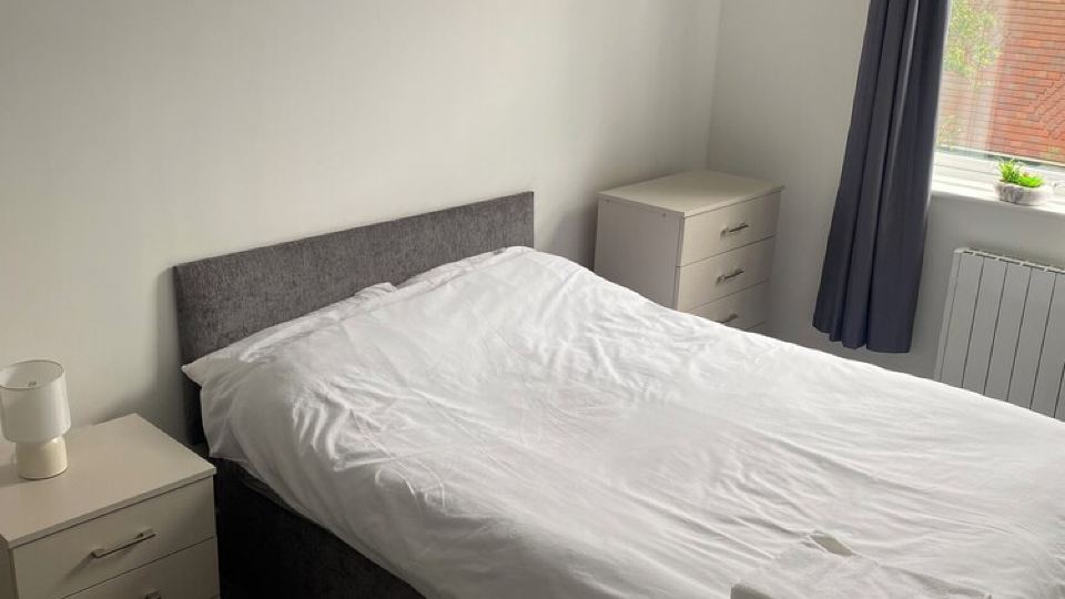 Central location 5 mins from all amenities